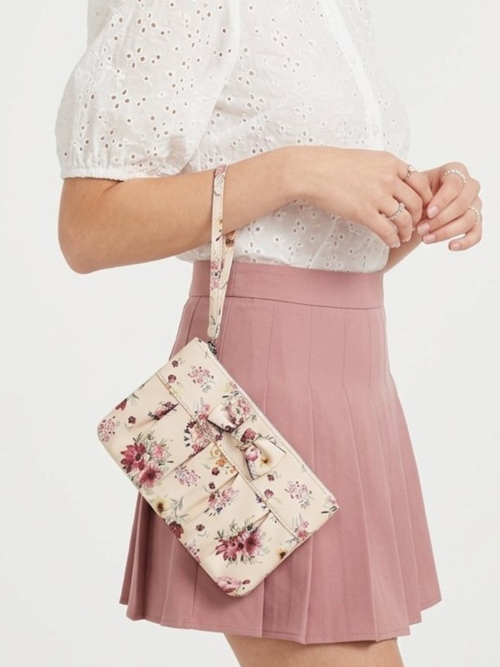 NWT Apt 9 Bobby Bow Floral Wristlet Cream Pink Cosmetic Clutch coquette ballet
